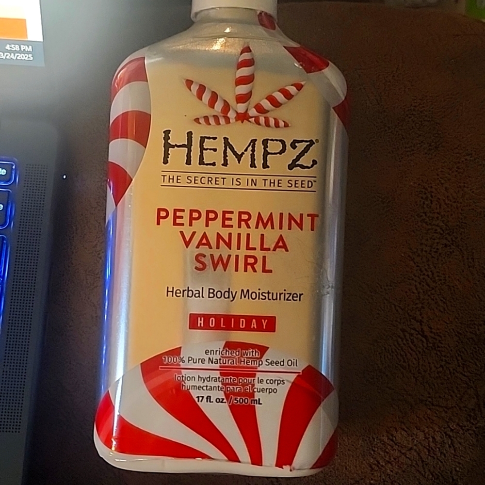 Hempz Peppermint Vanilla Swirl Body Lotion 17oz